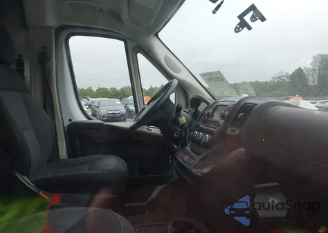 2018 Ram Promaster 2500 High Roof 159 Wb z USA, uszkodzony, nr VIN 3C6TRVDG1JE159102